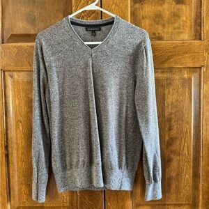 Banana Republic Grey VNeck Pullover Sweater - Men's Size Medium